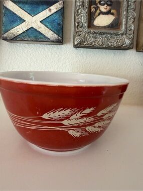 Vintage‎ PYREX Autumn Harvest 402 Mixing Bowl 1.5 Quart Brown Cinderella Bowl